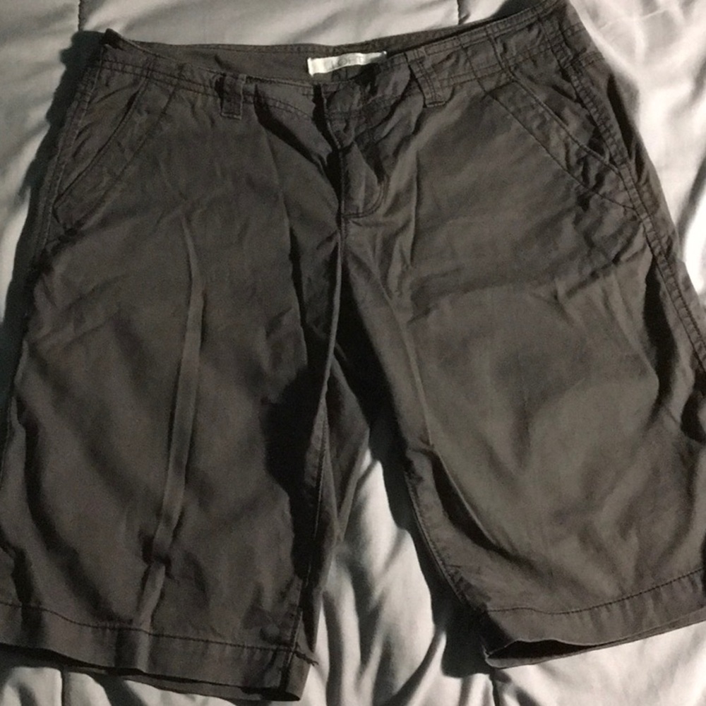 Loft grey shorts with pockets